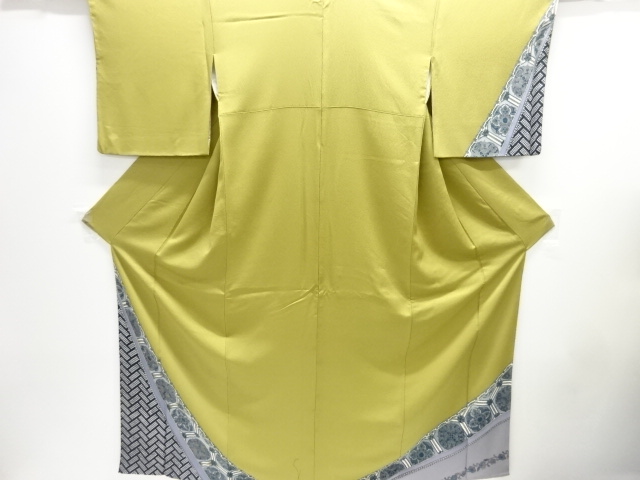 JAPANESE KIMONO / HOMONGI / SILK / FLORAL CREST & FENCE